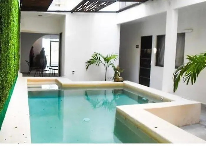 Playa Suites 3*